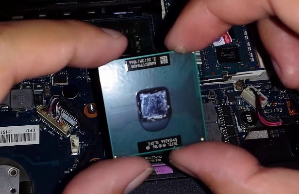 laptop tidak nyala